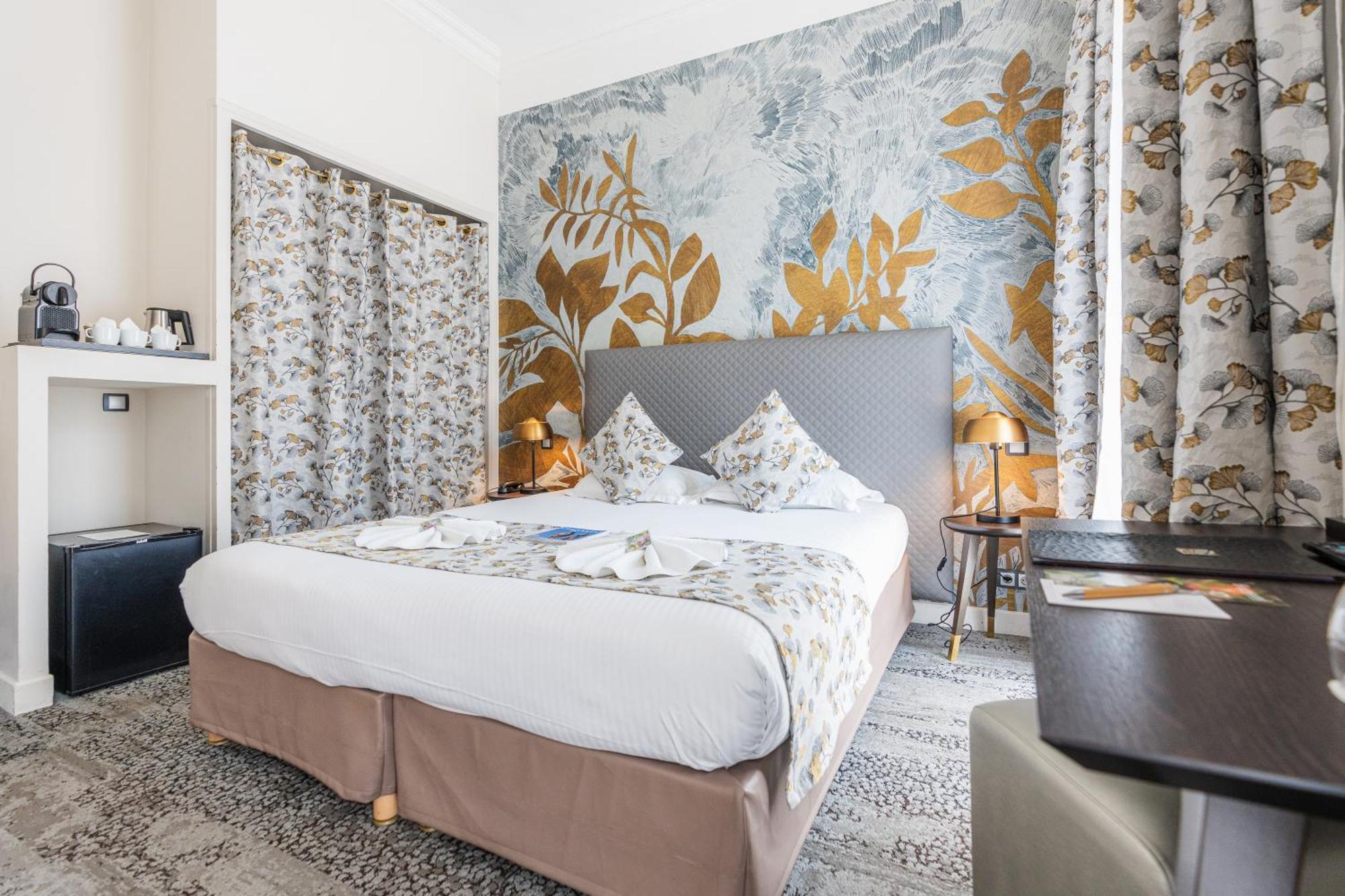 Victoria Hotel 4*